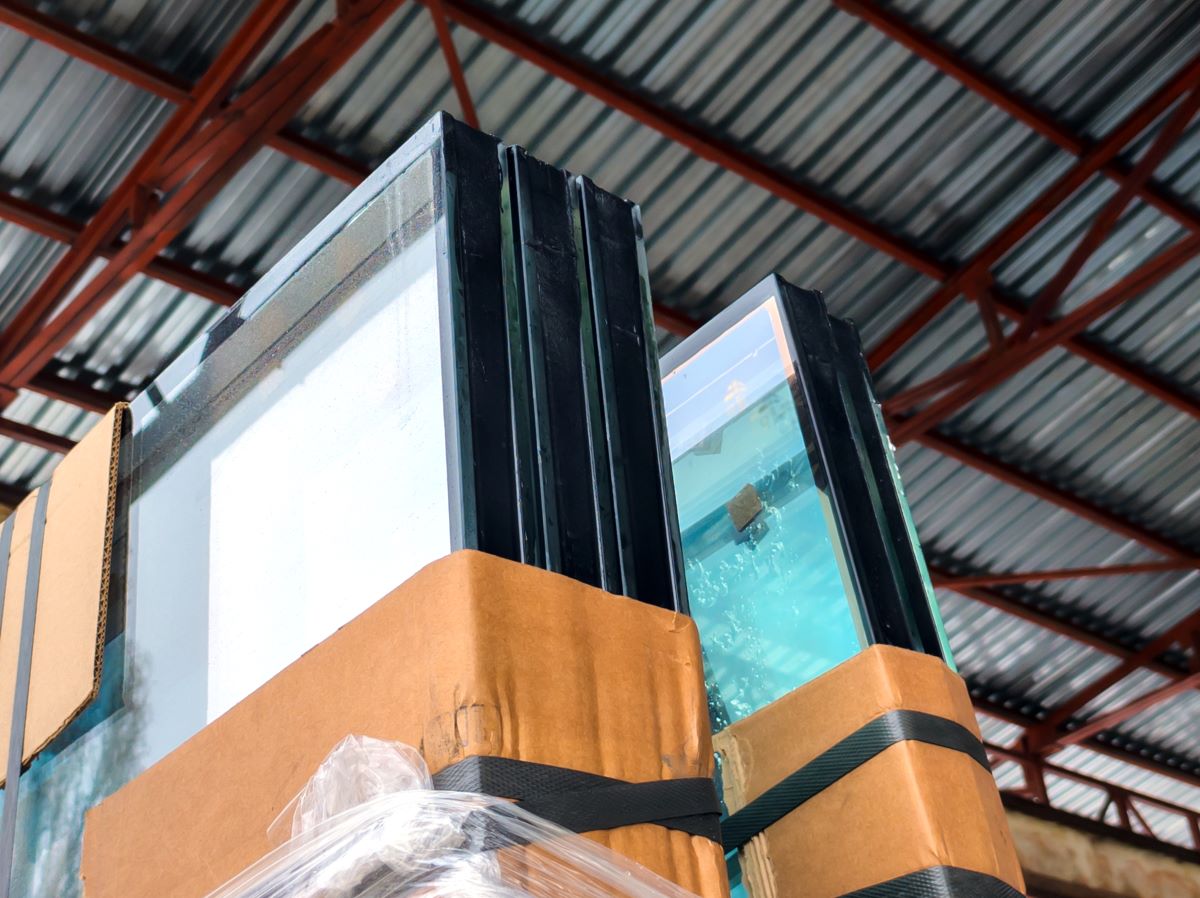 packaged IGUs for transport