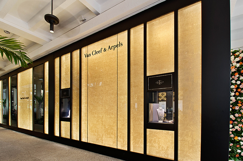 Van Cleef storefront